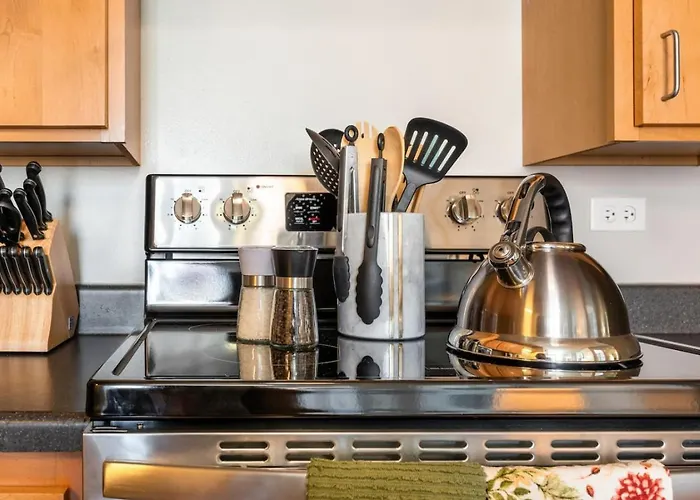 Downtown 9bd - Sleep 18 -