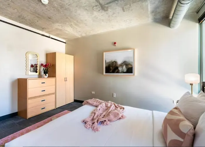 Downtown 9bd - Sleep 18 - Appartement