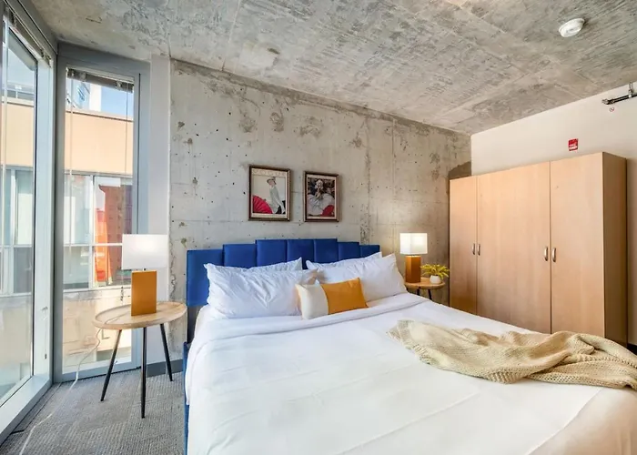 Appartement Downtown 9bd - Sleep 18 - *
