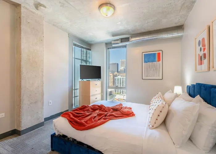 Downtown 9bd - Sleep 18 - Chicago
